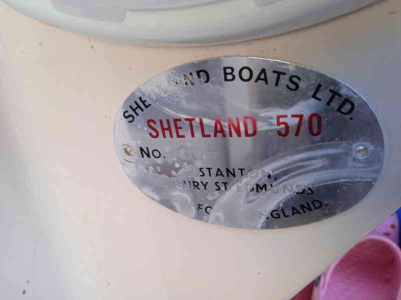 kajutová loď Shetland 570 motor Johnson 50 - foto 17