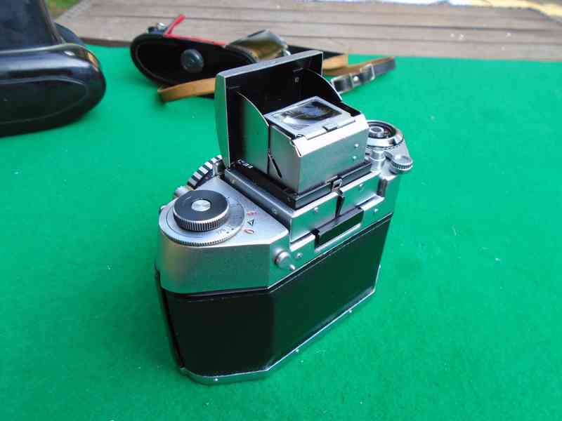 Retro foto foťák fotoaparát Exa 1a + Tessar 2.8/50 Zeiss top - foto 6
