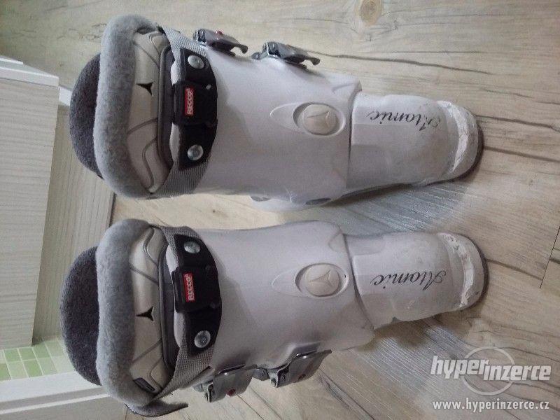 Dámské lyžařské boty ATOMIC,vel. 24,5-25,bílé, pouzite - foto 2