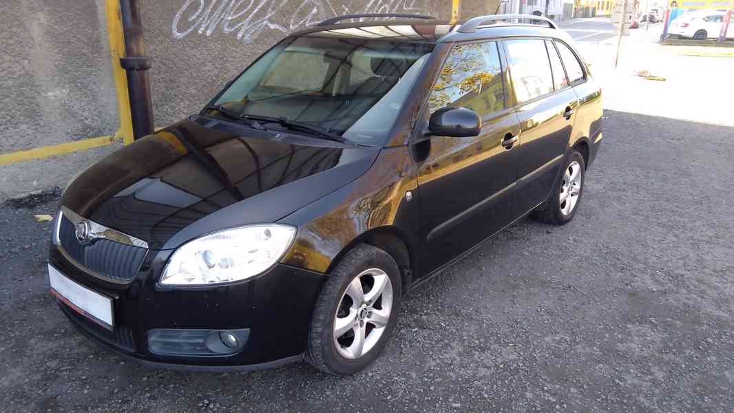 ŠKODA Fabia Combi 1,6i 16V SPORT - foto 2