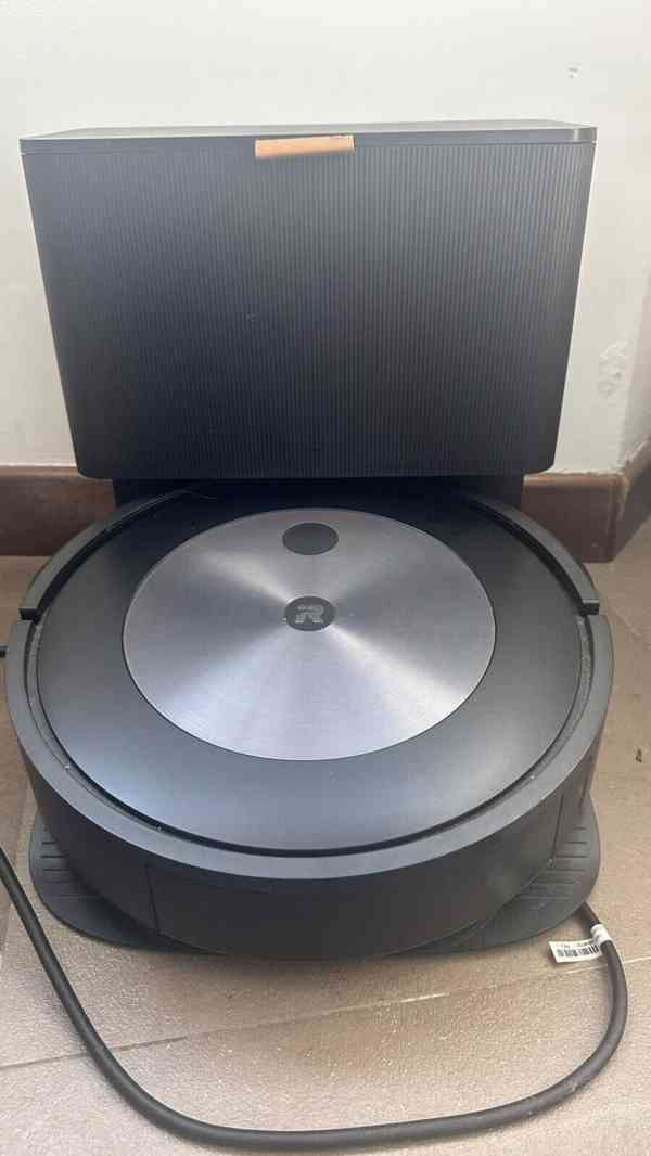 Robotický vysavač Roomba j7+ combo v záruce. - foto 2