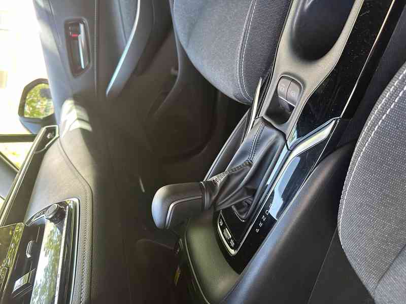 Toyota Corolla - foto 11