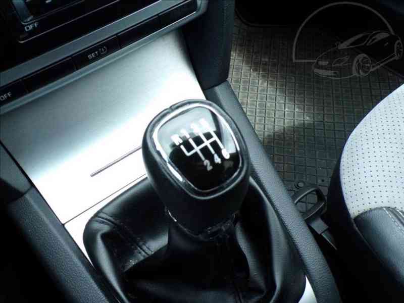 Škoda Octavia 2,0 TDI RS 125 KW - foto 7