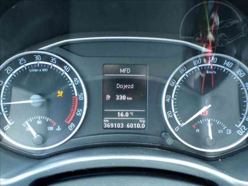 Škoda Octavia 2,0 TDI RS 125 KW - foto 6