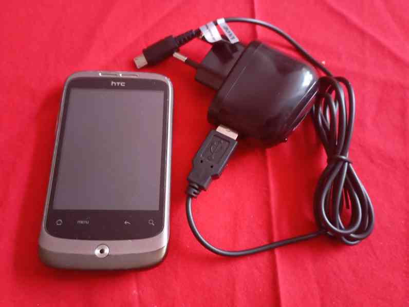 Mobilní telefon HTC Wildfire - foto 1