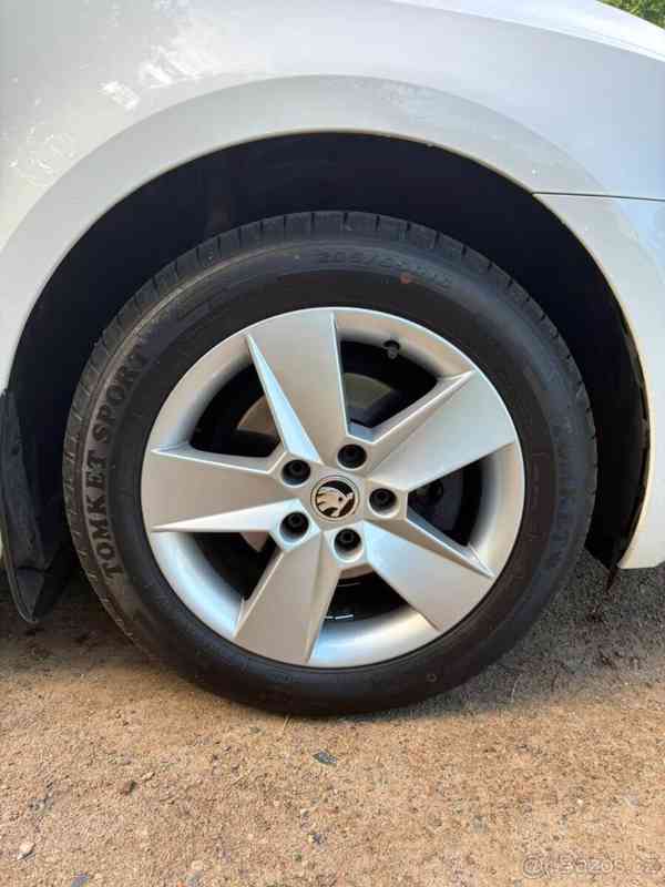 Škoda Octavia 1,6   Prodám - foto 9
