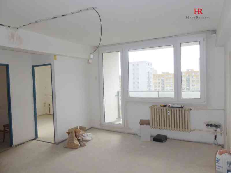 Prodej bytu 3+1/L, 56 m2, panel, OV, Benešov - foto 2