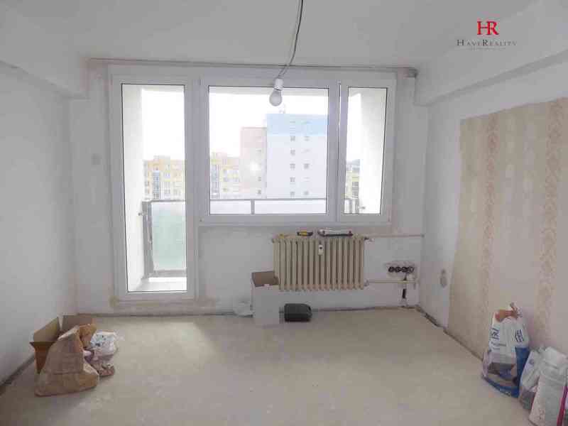 Prodej bytu 3+1/L, 56 m2, panel, OV, Benešov - foto 1