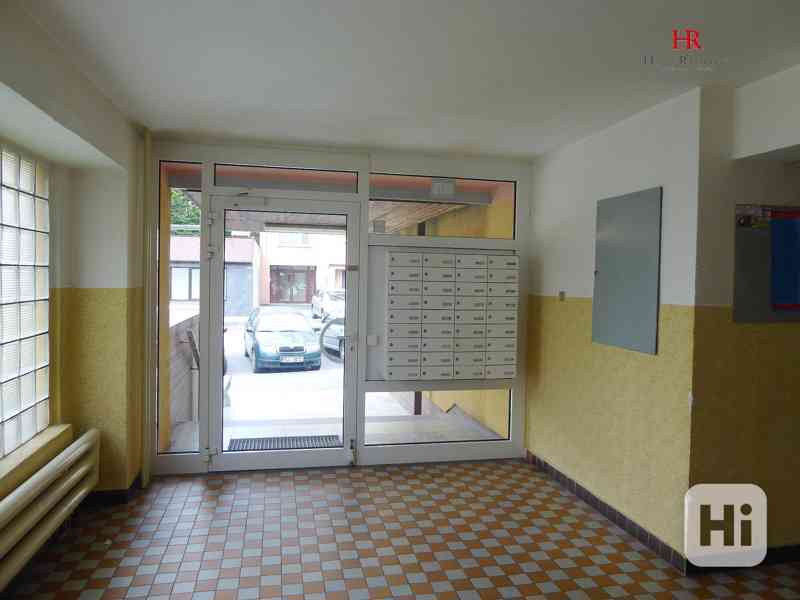Prodej bytu 3+1/L, 56 m2, panel, OV, Benešov - foto 16