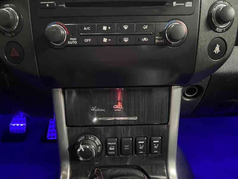 Nissan Pathfinder 2.5 dCi 4x4 7míst 140kw - foto 5