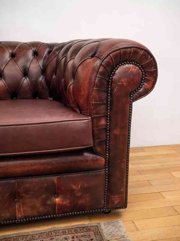 Klasická Chesterfield sofa top kůže - foto 4