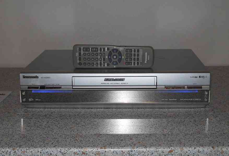 S-VHS Panasonic NV-HS880 - foto 6