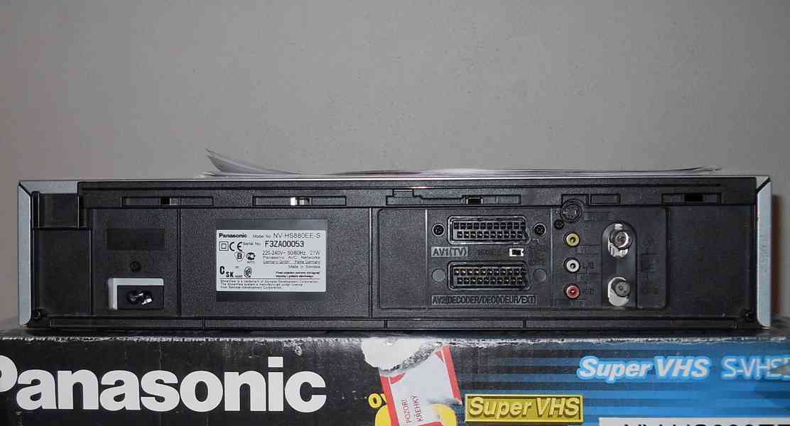 S-VHS Panasonic NV-HS880 - foto 7