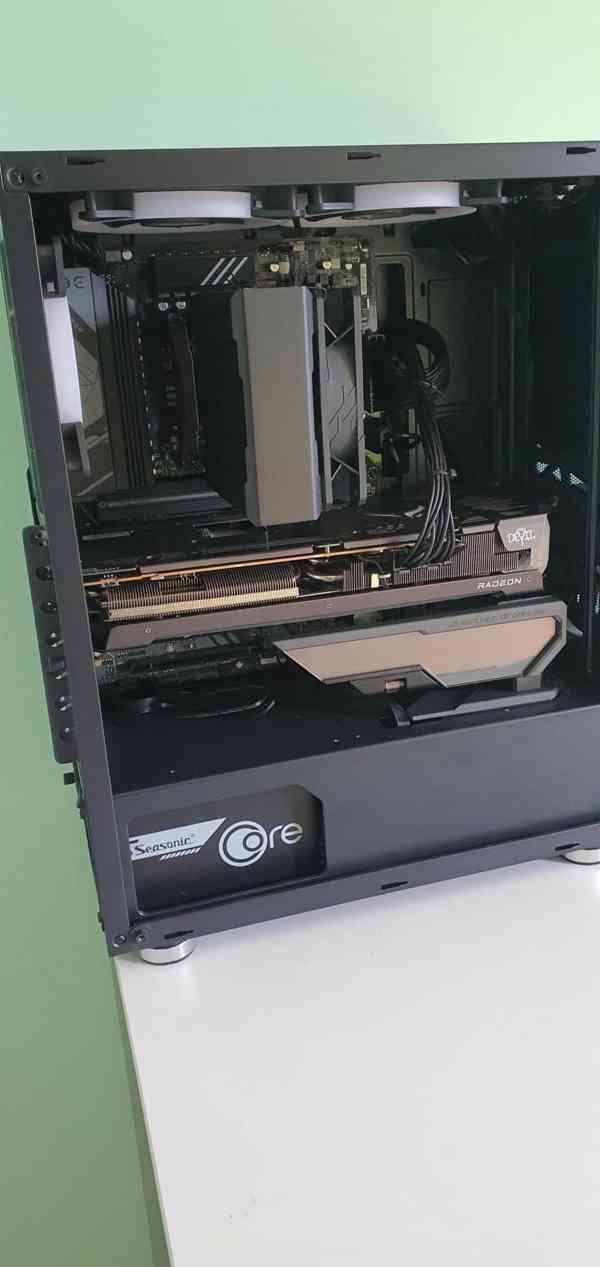 Herní PC – Ryzen 5 9600X / RX 6700 XT - foto 5