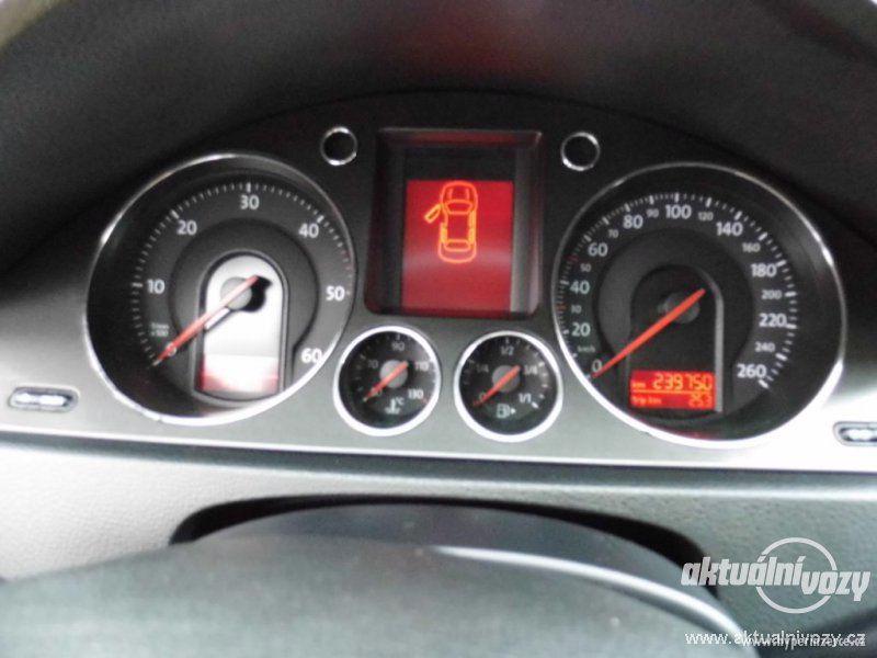 Volkswagen Passat 2.0, nafta, r.v. 2007, navigace - foto 7