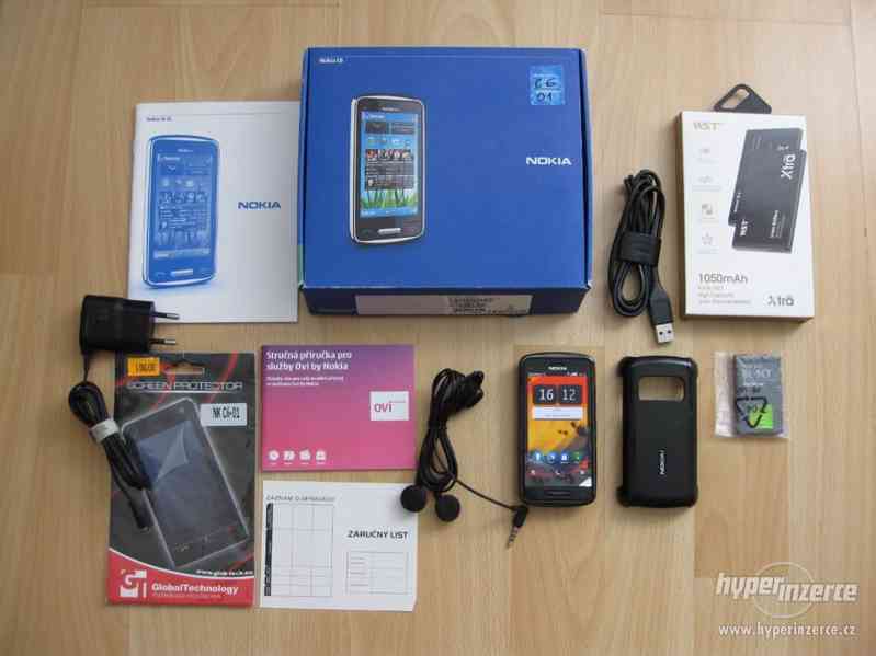 Nokia C6-01 - dotykový telefon z r.2011 v TOP stavu - foto 1