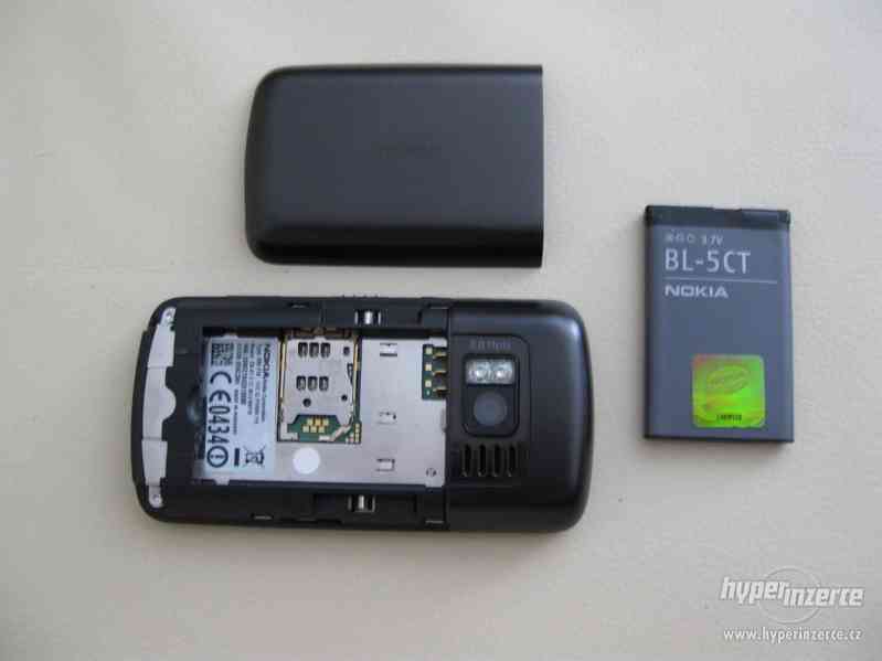 Nokia C6-01 - dotykový telefon z r.2011 v TOP stavu - foto 11
