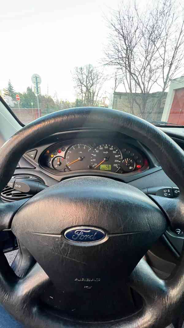 Ford Focus - foto 15