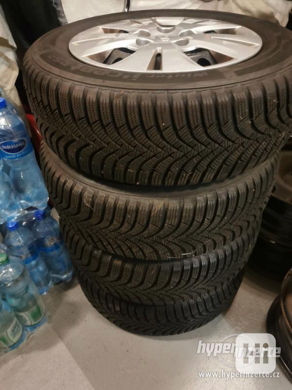 195/65R15 zimní Hyundai Ix20,  Kia Venga  6x15 ET48 5x114,3 - foto 1