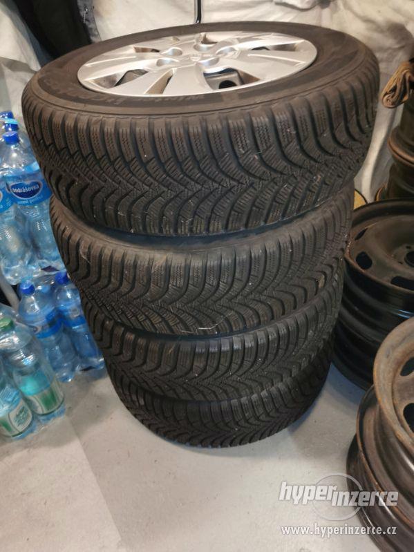 195/65R15 zimní Hyundai Ix20,  Kia Venga  6x15 ET48 5x114,3 - foto 5