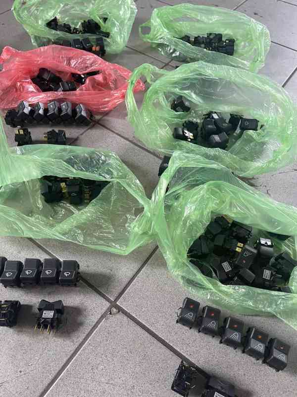 Spínače panelovy, zamek zapalovani na traktor Belarus - foto 13