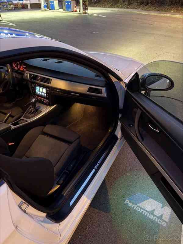BMW Řada 3 2,0   (E92) - foto 9