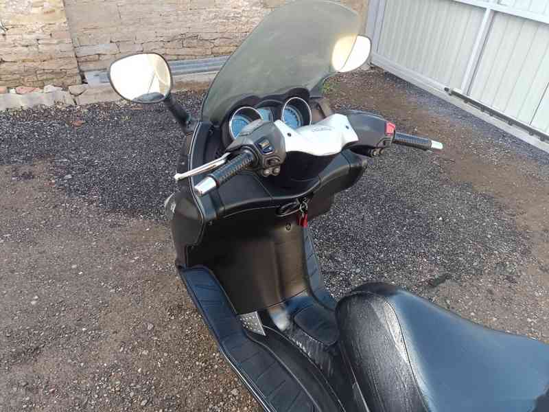 Piaggio xevo 125 cz doklady v ceně. - foto 10