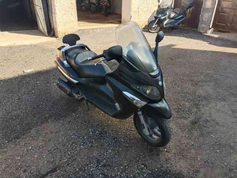 Piaggio xevo 125 cz doklady v ceně. - foto 12