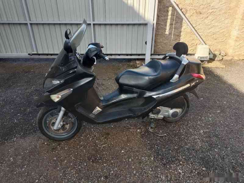 Piaggio xevo 125 cz doklady v ceně. - foto 9