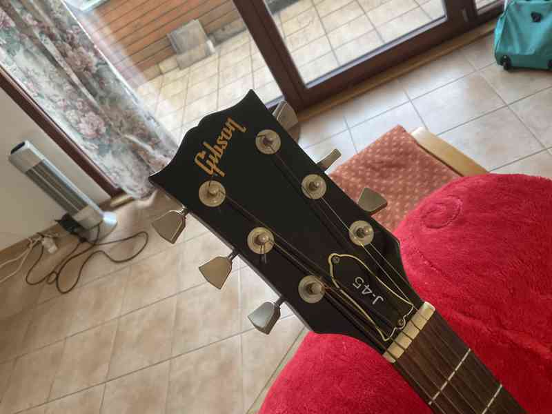 Gibson J45 - foto 5