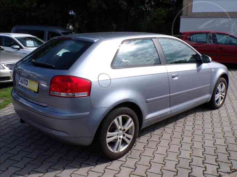 Audi A3 1,6 i KLIMATIZACE - foto 3