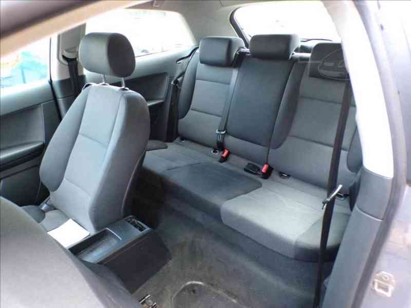 Audi A3 1,6 i KLIMATIZACE - foto 8