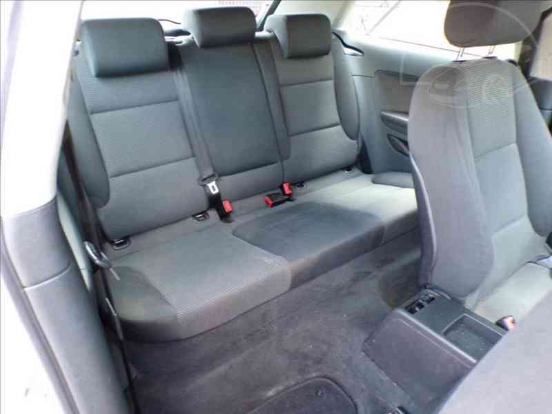 Audi A3 1,6 i KLIMATIZACE - foto 10