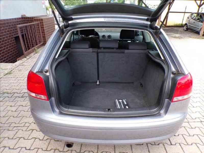 Audi A3 1,6 i KLIMATIZACE - foto 9