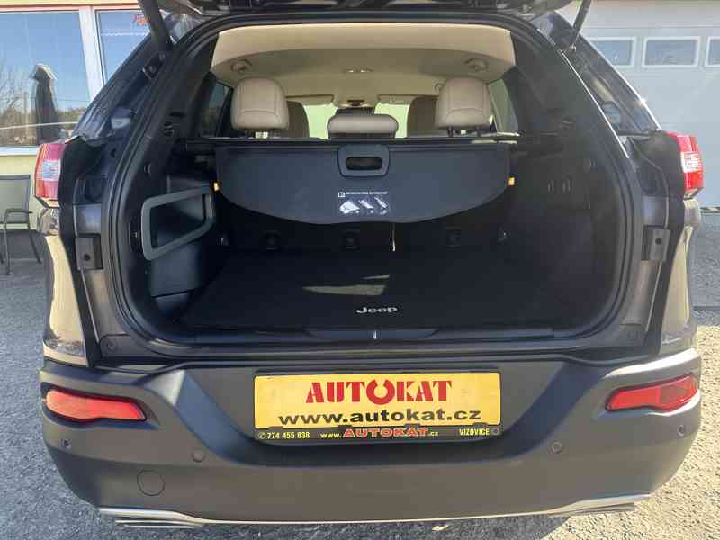 Jeep Cherokee 2.2 CRD 4x4/147kW/Automat/1MAJ - foto 16