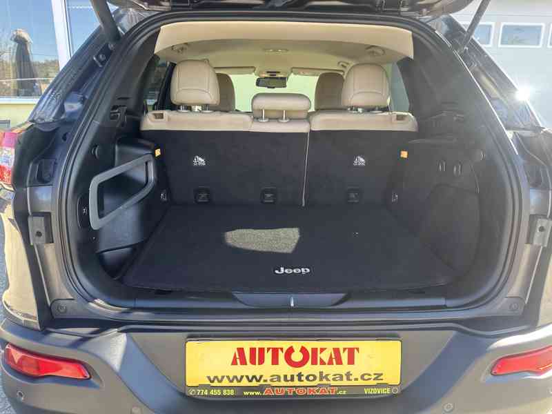 Jeep Cherokee 2.2 CRD 4x4/147kW/Automat/1MAJ - foto 17