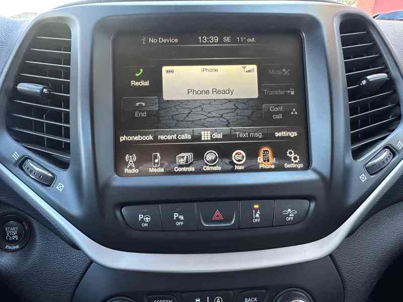 Jeep Cherokee 2.2 CRD 4x4/147kW/Automat/1MAJ - foto 32