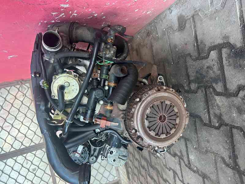 Motor 1,9 DCI F9Q Renault Megane Scenic kompletní - foto 3