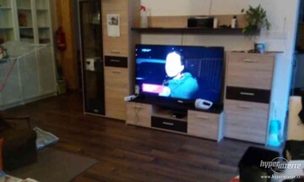 obývací stěna s televizorem/i zvlášť/ - foto 1