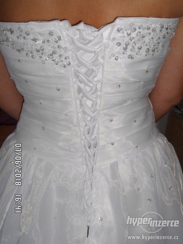 Bílé svatební šaty vel.38-42 - foto 3
