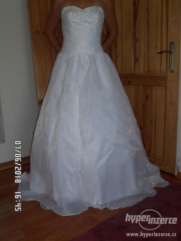 Bílé svatební šaty vel.38-42 - foto 4