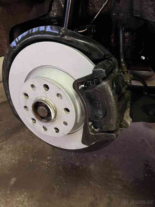 Volkswagen Tiguan 2,0   tdi 103kw dsg 7 s 4x4 2015 - foto 8