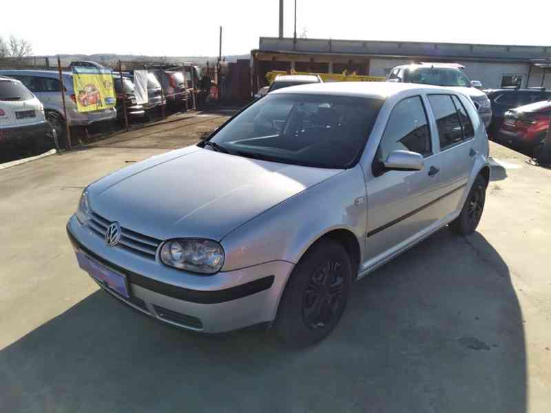 VOLKSWAGEN GOLF 1.6 16V BASIS 77kW ČR,SERVISKA - foto 3