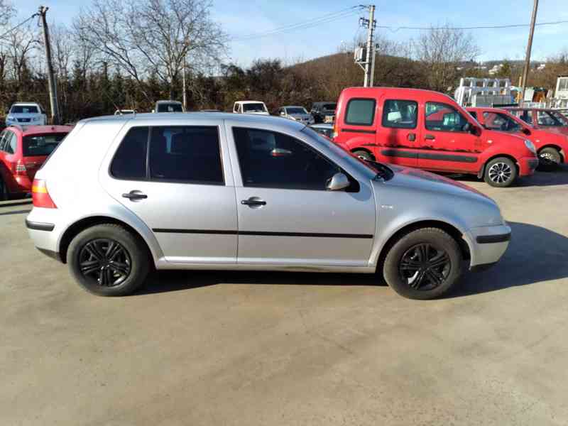 VOLKSWAGEN GOLF 1.6 16V BASIS 77kW ČR,SERVISKA - foto 5