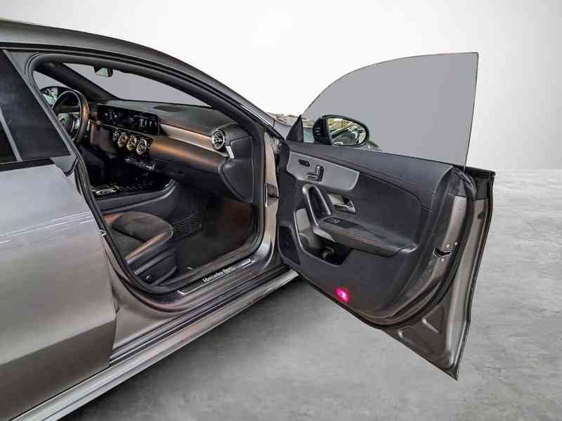 Mercedes-Benz CLA 200 AMG / 163 CV - foto 15