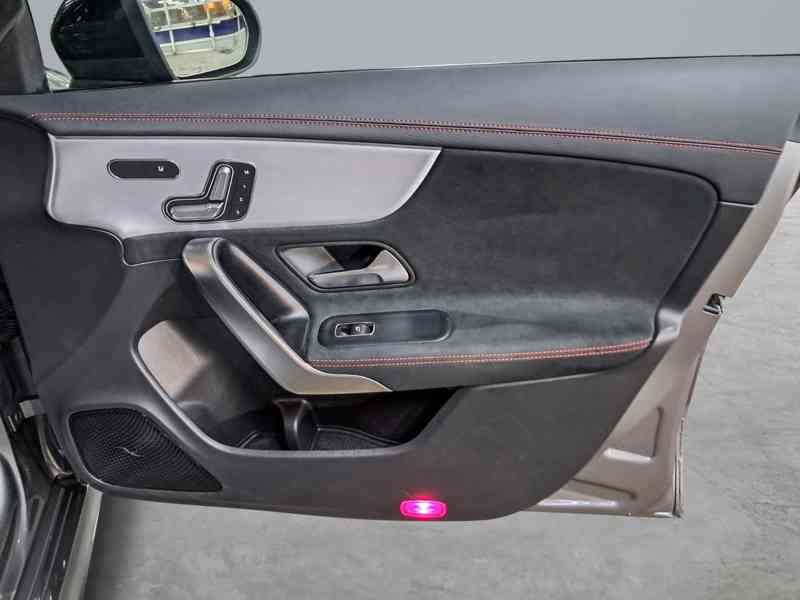 Mercedes-Benz CLA 200 AMG / 163 CV - foto 14