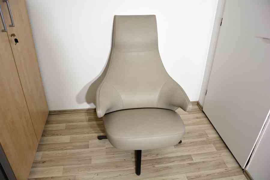 Křeslo JAY  LOUNGE Poltrona Frau - foto 2