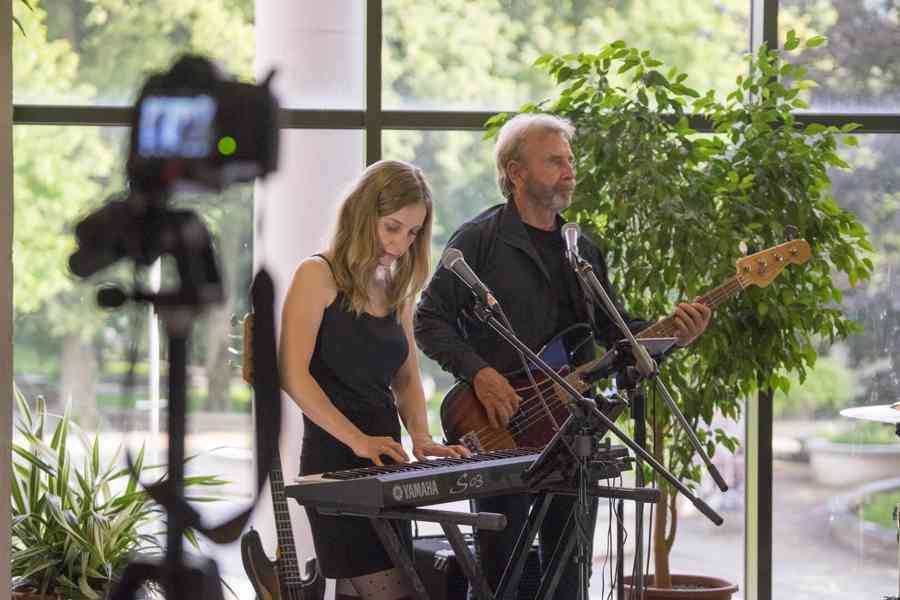 SKELET - kapela na letní zábavu, oslavu, táborák - foto 12