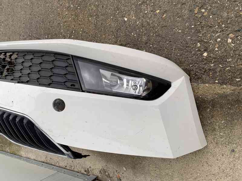predni naraznik skodA fabia iii 3 lift bily maska - foto 2