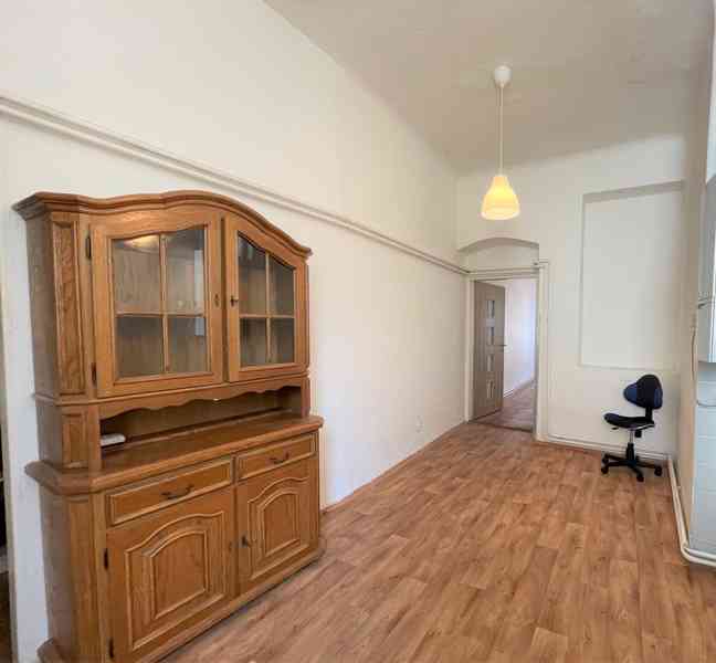 PRONÁJEM CIHLOVÉHO BYTU 2+1 NA ULICI PEKAŘSKÁ V BRNĚ - foto 2